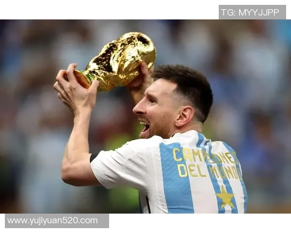 足球明星的成长历程与个人成就全解析，揭秘他们的职业生涯与生活点滴